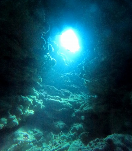 水中洞窟